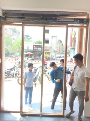Lưu ý cần biết khi lắp đặt cửa tự động
