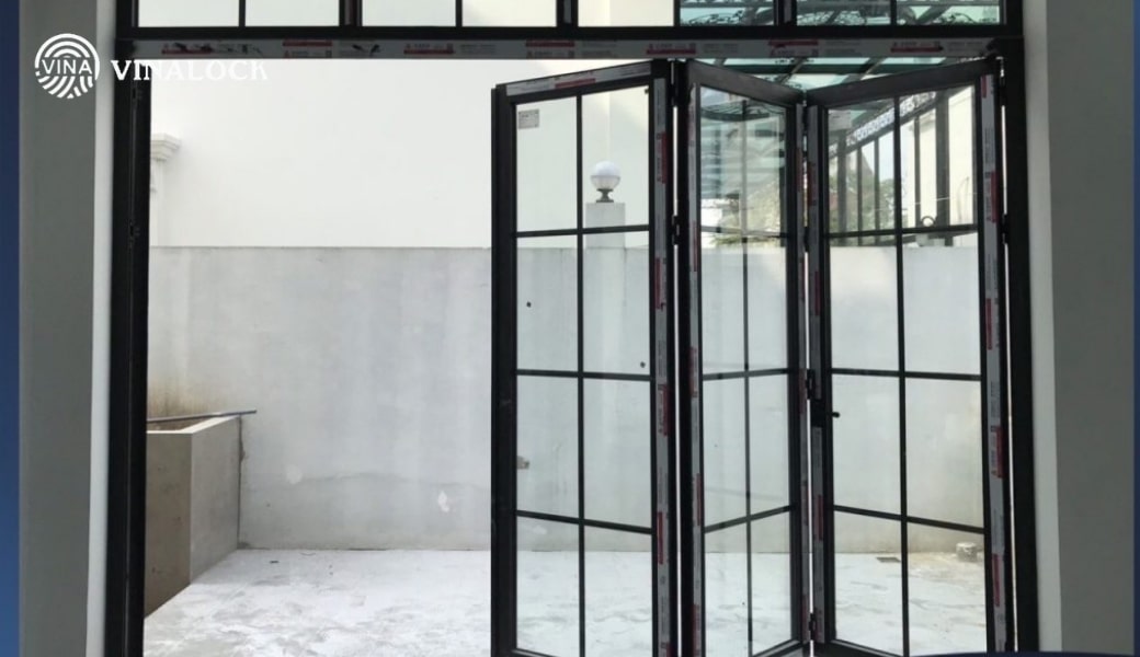 cửa kính tự động 4 cánh