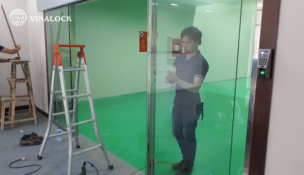 Cửa Kính Tự Động Cao Cấp Cho Văn Phòng