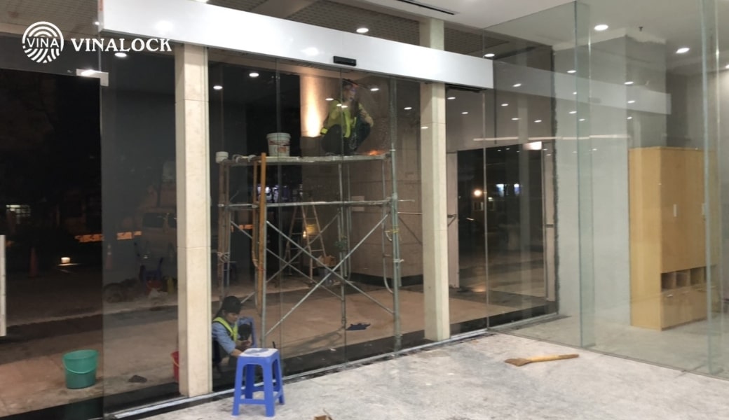 Lắp cửa kính tự động Hà Nội