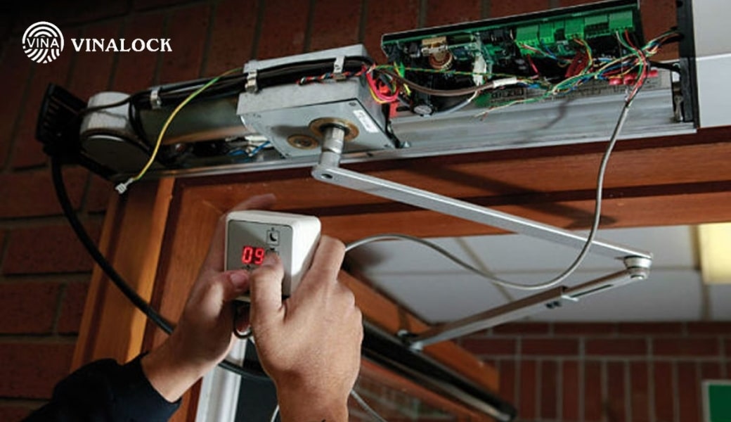 sửa motor cửa kính tự động giá rẻ