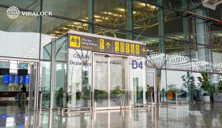 Thiết kế cửa kính trượt tự động sân bay