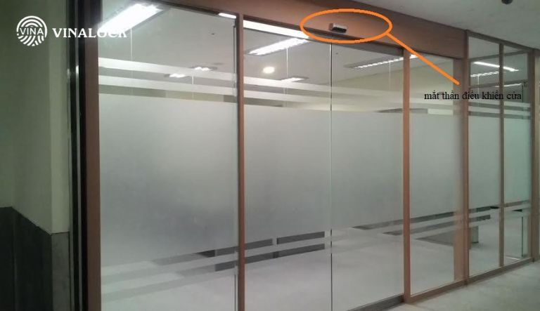 Kiểm tra cảm biến cửa tự động