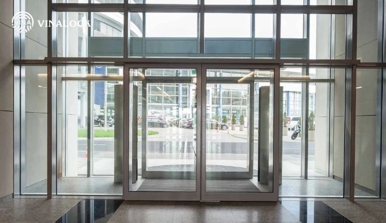 Có nhiều nguyên nhân phổ biến khiến cửa tự động liên tục đóng mở