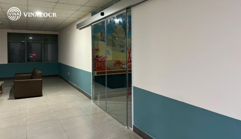 Cách mở cửa cuốn khi mất điện