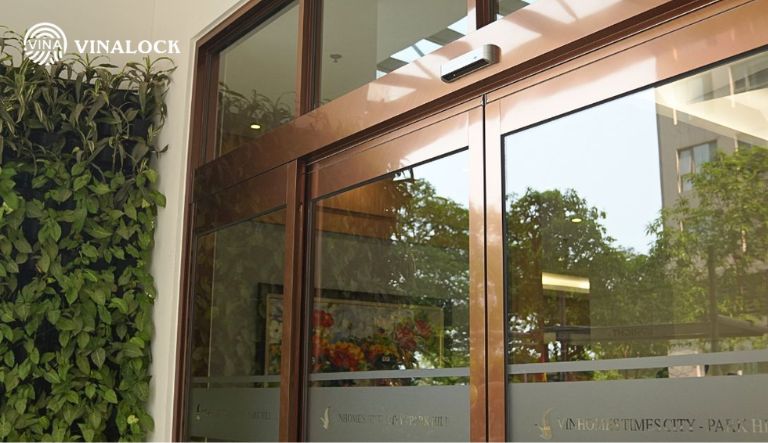 Test cảm biến khi cửa liên tục tự mở như thế nào