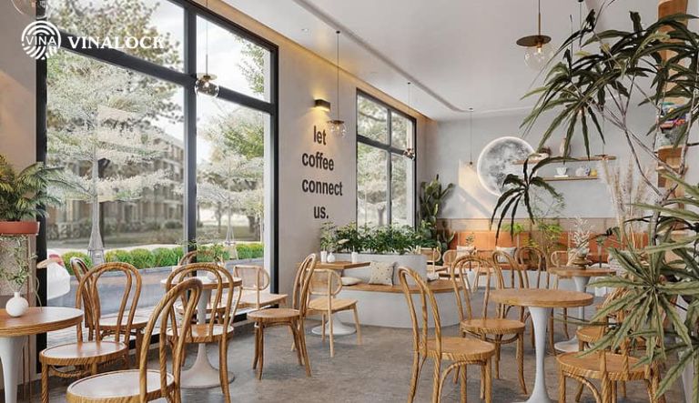 Có nên lắp cửa tự động cho quán cafe